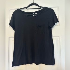 H&M women’s small black tshirt with pocket